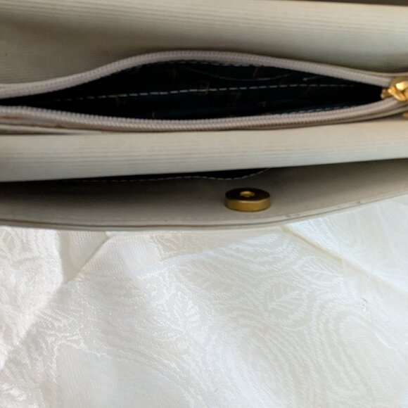 Monogram E Shoulder Bag Non Leather Vintage Ecru Light Grey White - Picture 5 of 9